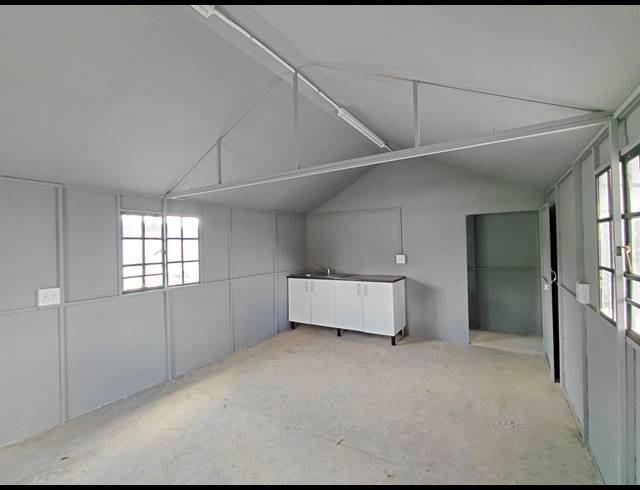 8,499M² INDUSTRIAL YARD TO LET IN BREDELL